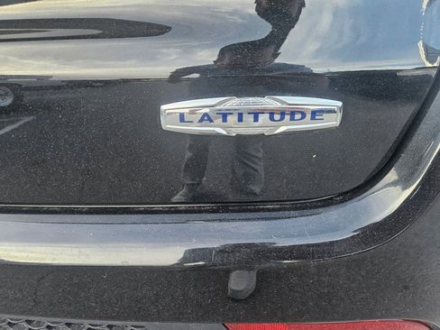 Used 2022 Jeep Compass Latitude image 6