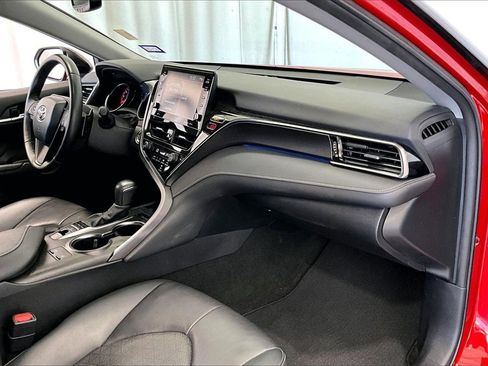 Used 2023 Toyota Camry XSE image 28