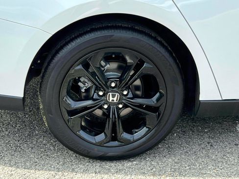 Used 2025 Honda Accord SE image 8