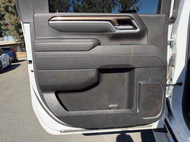 Used 2025 Chevrolet Silverado 2500 LT w/ Convenience Package AWD/4WD image 25