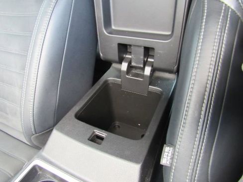 Used 2023 Mitsubishi Outlander SE image 54