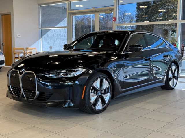 Used 2023 BMW i4 eDrive40 RWD image 4
