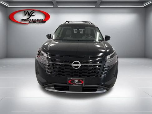New 2026 Nissan Pathfinder SL FWD image 2