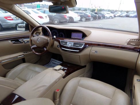 Used 2011 Mercedes-Benz S 550 4MATIC image 25