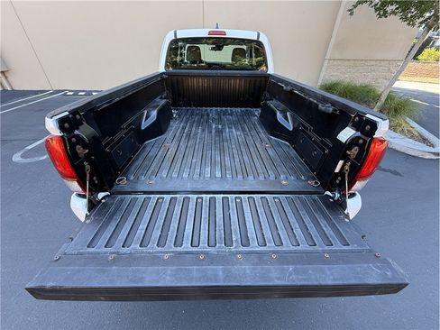 Used 2018 Toyota Tacoma SR RWD image 26