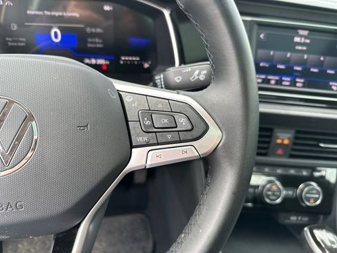 Certified 2023 Volkswagen Jetta SE w/ Panoramic Sunroof Package FWD image 20
