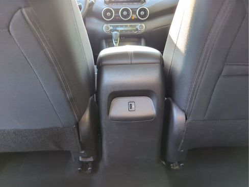 Used 2024 Nissan Sentra SV FWD image 29