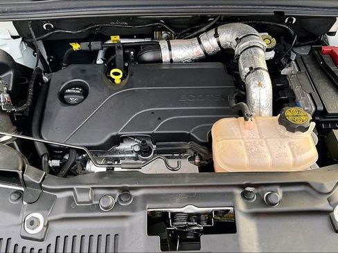 Used 2022 Buick Encore Preferred w/ Safety Package image 28