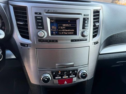 Used 2014 Subaru Outback 2.5i Premium image 10