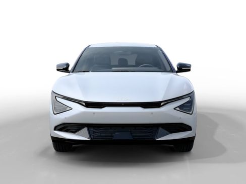 New 2026 Kia EV6 Light RWD image 2