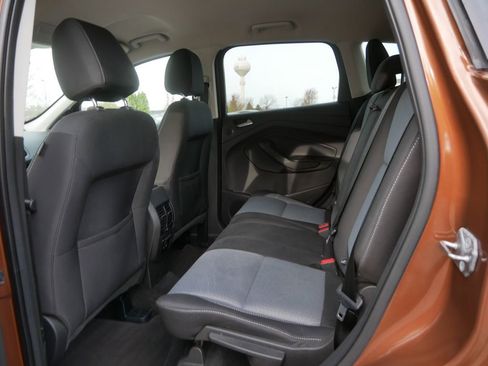 Used 2017 Ford Escape SE w/ Equipment Group 201A AWD/4WD image 17