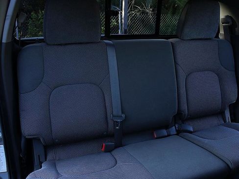 Used 2019 Nissan Frontier SV AWD/4WD image 23