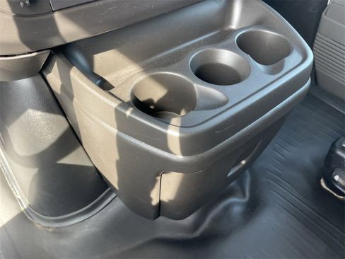 Used 2024 Chevrolet Express 2500 Work Van image 15