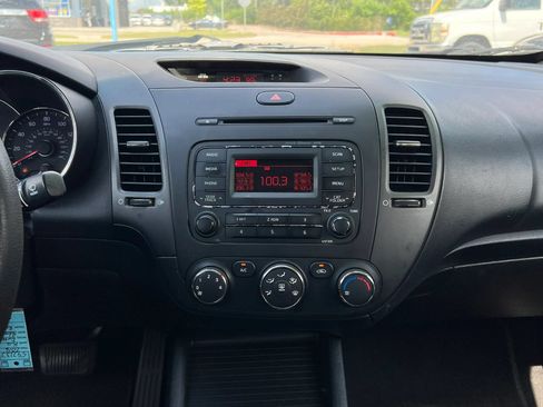 Used 2016 Kia Forte LX FWD image 18