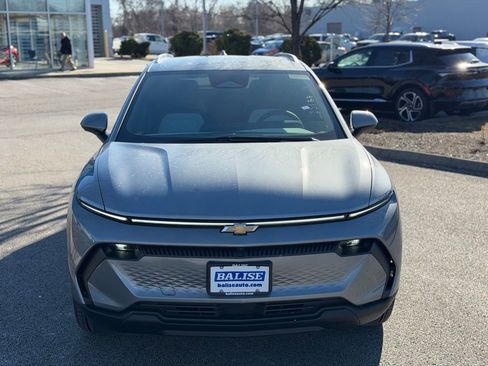 New 2026 Chevrolet Equinox EV LT FWD image 2