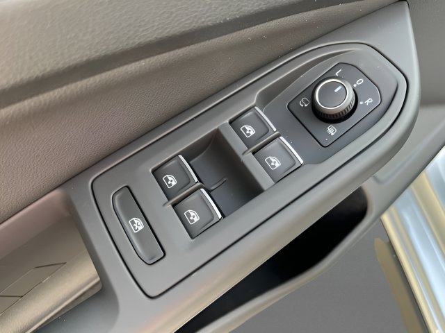 New 2026 Volkswagen GTI SE FWD image 11
