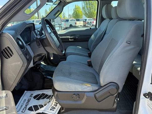 Used 2016 Ford F250 XL w/ Power Equipment Group AWD/4WD image 2