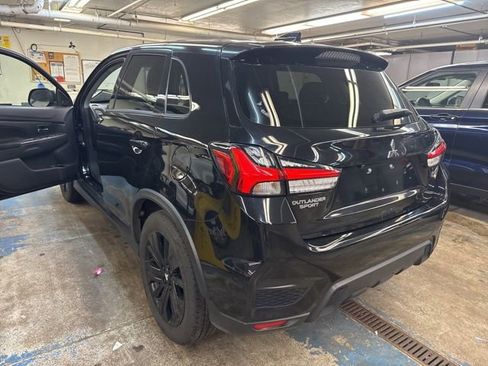 Used 2022 Mitsubishi Outlander Sport LE image 3