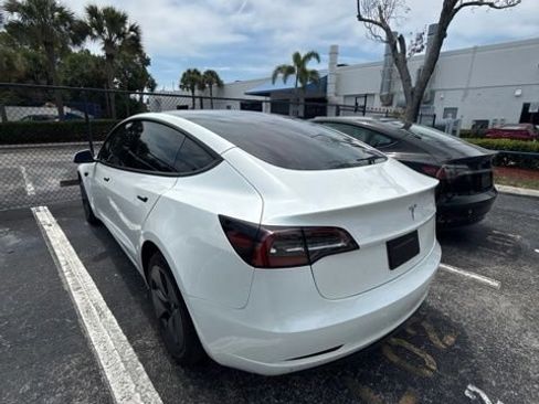Used 2023 Tesla Model 3 Standard Range RWD image 3