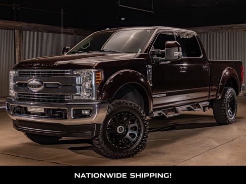 Used 2018 Ford F250 Lariat w/ Lariat Value Package AWD/4WD image 4