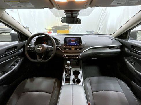 Certified 2025 Nissan Altima 2.5 S FWD image 15