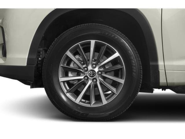 Used 2019 Toyota Highlander XLE AWD/4WD image 11
