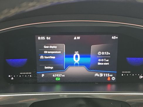 Used 2022 Volkswagen Tiguan SE w/ Panoramic Sunroof Package image 19