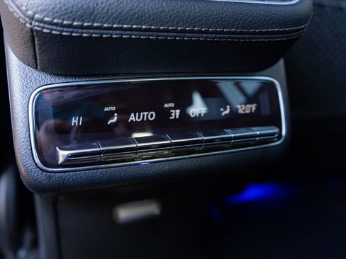 Used 2022 Mercedes-Benz GLS 450 4MATIC image 20