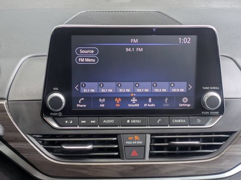 Used 2024 Nissan Altima 2.5 SV FWD image 16