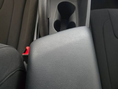 Used 2025 Hyundai Elantra SE FWD image 27