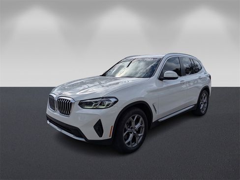 Certified 2023 BMW X3 xDrive30i w/ Premium Package image 8