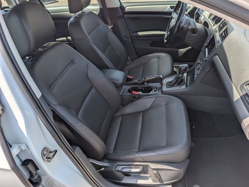 Used 2015 Volkswagen Golf TDI S FWD image 8