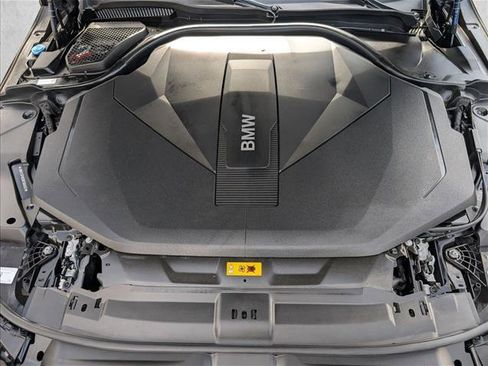 Used 2024 BMW i5 eDrive40i w/ Premium Package image 24