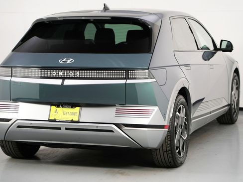 Used 2022 Hyundai Ioniq 5 Limited image 53