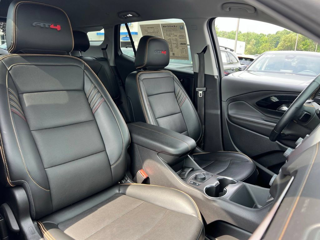 Used 2023 GMC Terrain AT4 AWD/4WD image 27