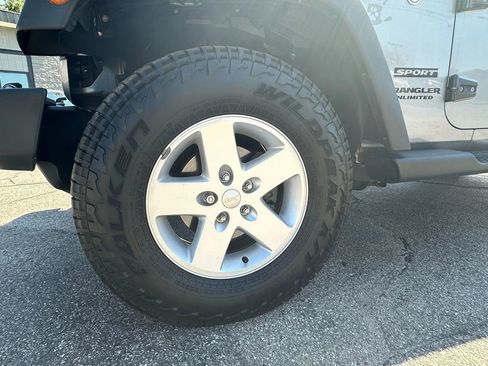 Used 2017 Jeep Wrangler Unlimited Sport w/ Quick Order Package 24S image 18