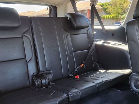 Used 2019 GMC Yukon XL SLT w/ Premium Edition image 21