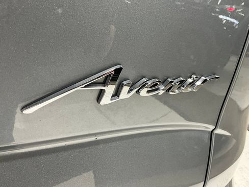 Used 2024 Buick Enclave Avenir w/ Avenir Technology Package AWD/4WD image 11
