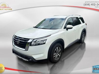 Used 2022 Nissan Pathfinder SL w/ Lighting Package (N92)