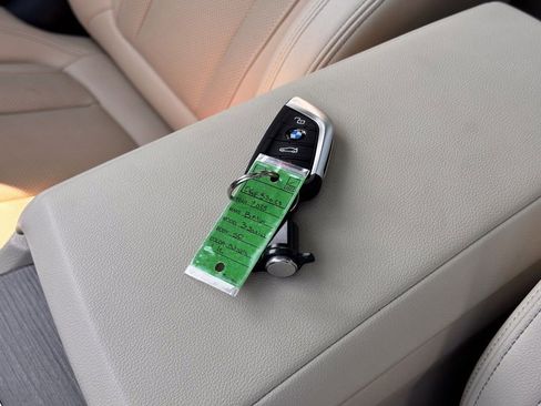 Used 2025 BMW 330i Sedan RWD image 30