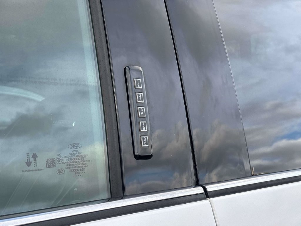 Used 2019 Ford F350 Platinum w/ Platinum Ultimate Package AWD/4WD image 10