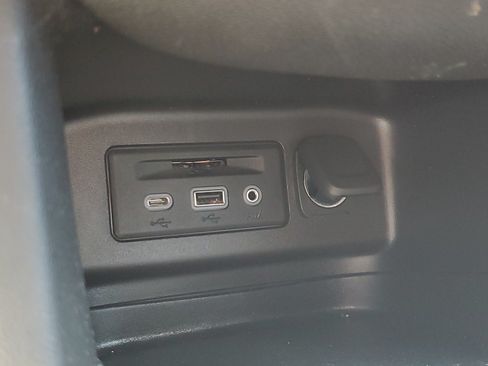 Used 2024 Chevrolet Equinox RS w/ RS Leather Package FWD image 31