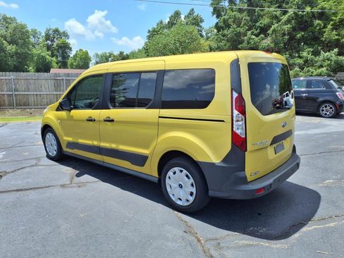 Used 2017 Ford Transit Connect XL image 4