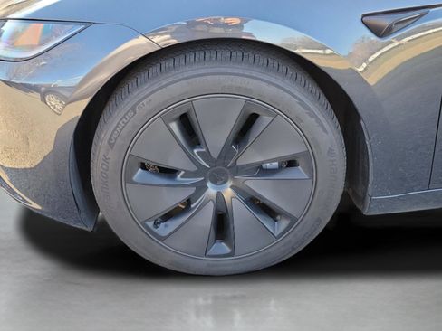 Used 2025 Tesla Model 3 Long Range image 31