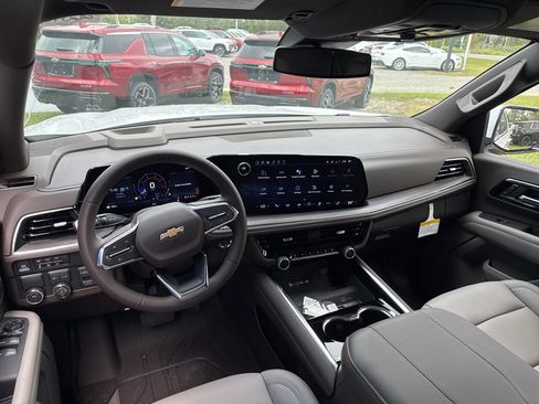New 2026 Chevrolet Suburban LT w/ Comfort Package image 10
