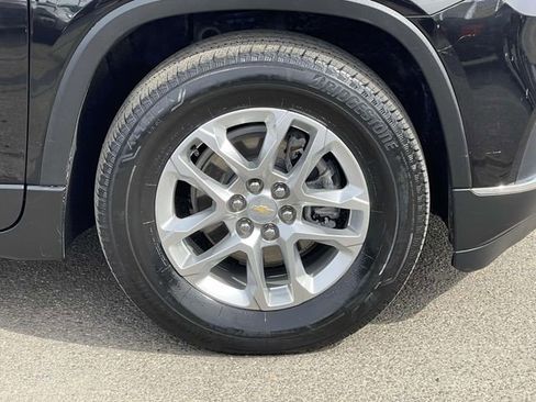 Certified 2021 Chevrolet Traverse LT image 6