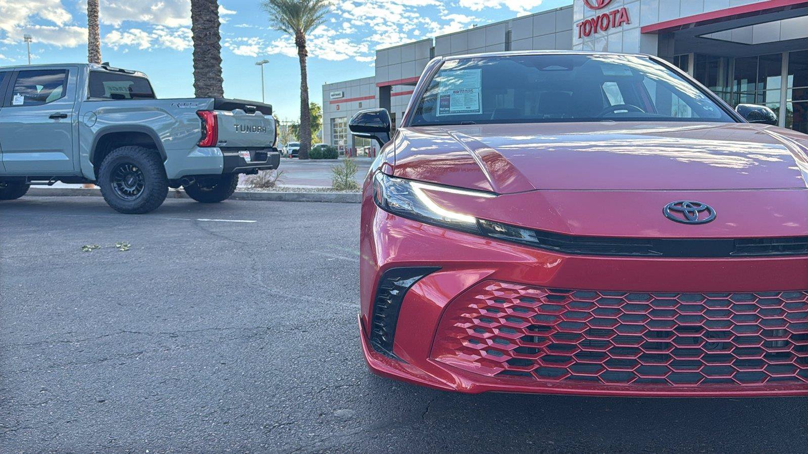 Used 2025 Toyota Camry XSE FWD image 3