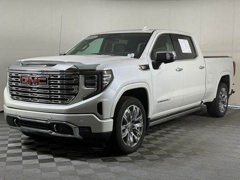 Used 2024 GMC Sierra 1500 Denali w/ Denali Reserve Package AWD/4WD image 2