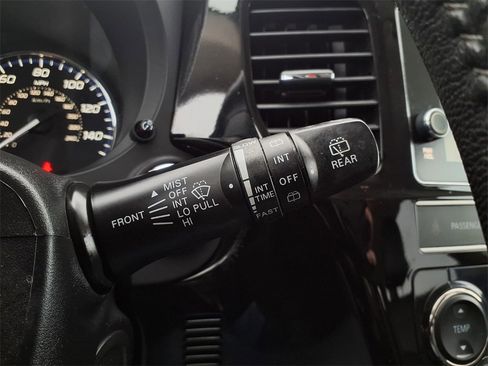 Used 2019 Mitsubishi Outlander FWD image 21