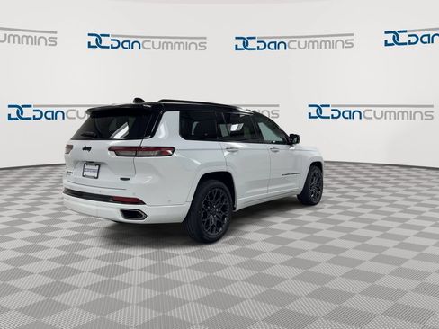 Used 2023 Jeep Grand Cherokee L Summit AWD/4WD image 8